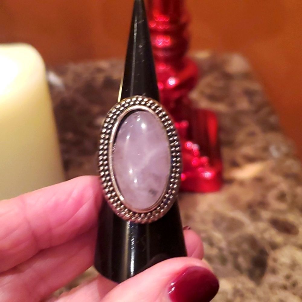 Amythest ring, Size 7, Nwot!
